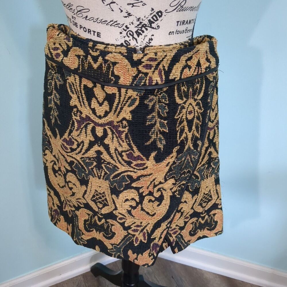 Free People Anthropologie Winter Warrior Brocade Tapestry Mini Skirt Size 0 EUC
